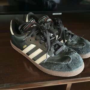 Adidas Samba kids 5.5 women’s 6.5-7